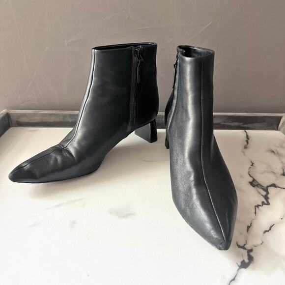 Vince Black Leather Pointed Toe Fane Booties Size 9 - Picture 6 of 11